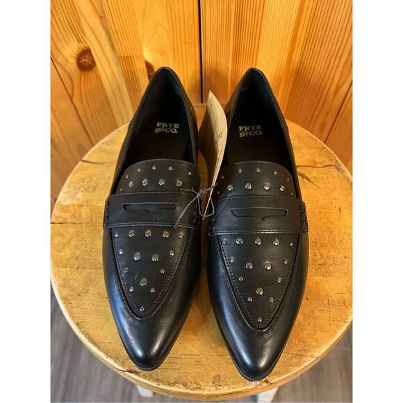 Frye and Co women’s Elara black studded pointed toes shoes size 8.5M Nwt - Picture 2 of 8